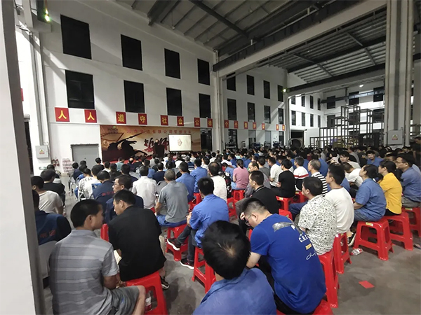 《感恩、自律、成長(zhǎng)》的專(zhuān)題培訓(xùn)